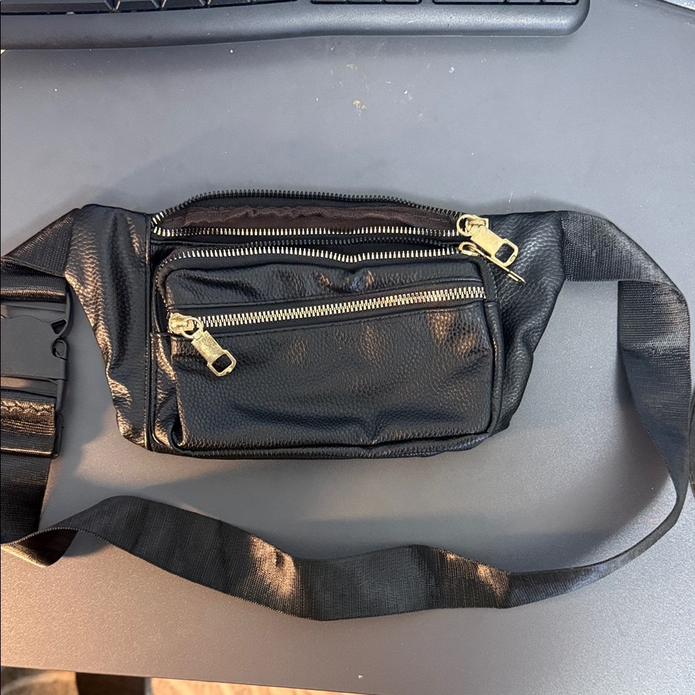 Black Leather Men's Waist Bag